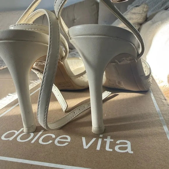 Dolce Vita Cream Pointed Toe Heels - Picture 5 of 6